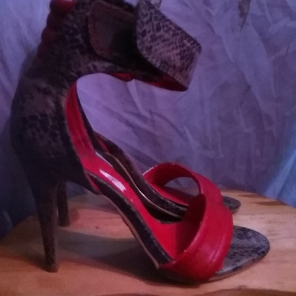 Mia heels - Picture 2 of 3